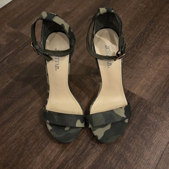 JustFab Green and Black Camouflage Heels - Picture 3 of 6